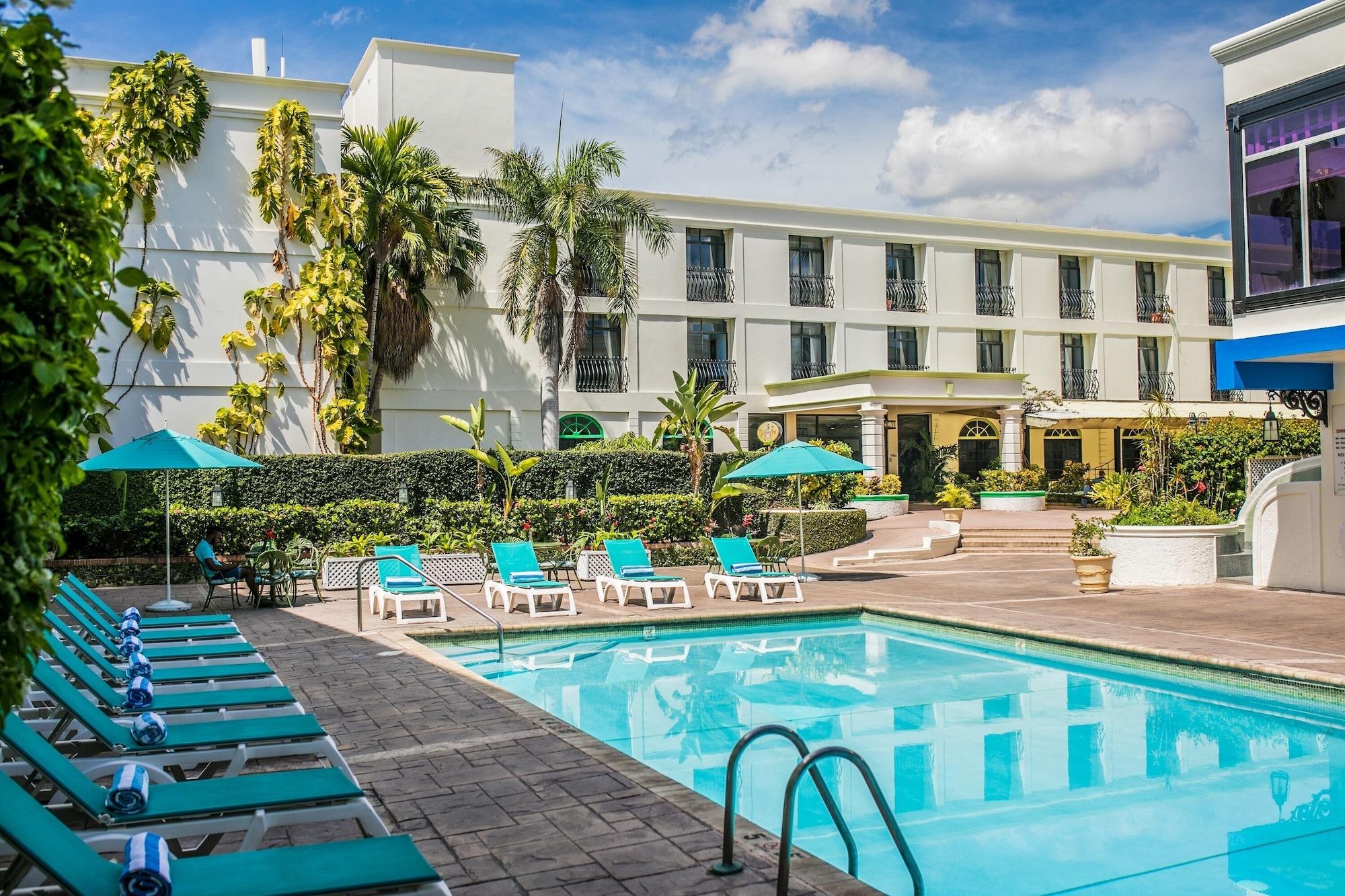 The Knutsford Court Hotel Kingston Buitenkant foto