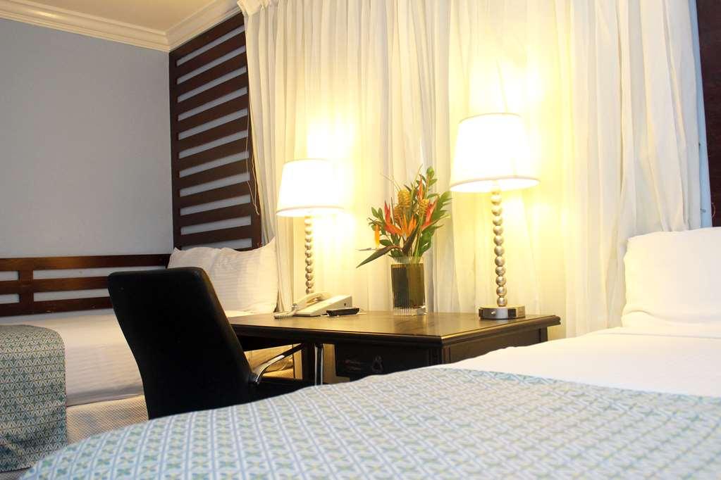 The Knutsford Court Hotel Kingston Kamer foto