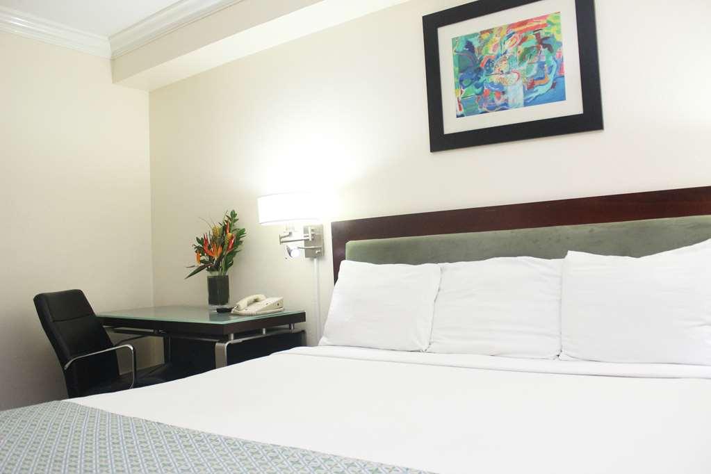 The Knutsford Court Hotel Kingston Kamer foto