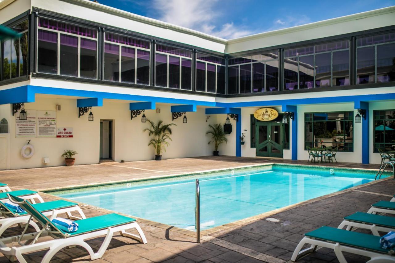 The Knutsford Court Hotel Kingston Buitenkant foto